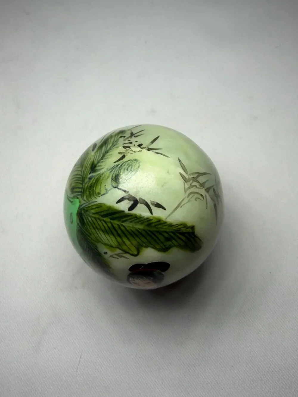 Vtg Signed Chinese Hand-Painted Green Marble Egg Asian Lady Geisha Hua Yun EUC